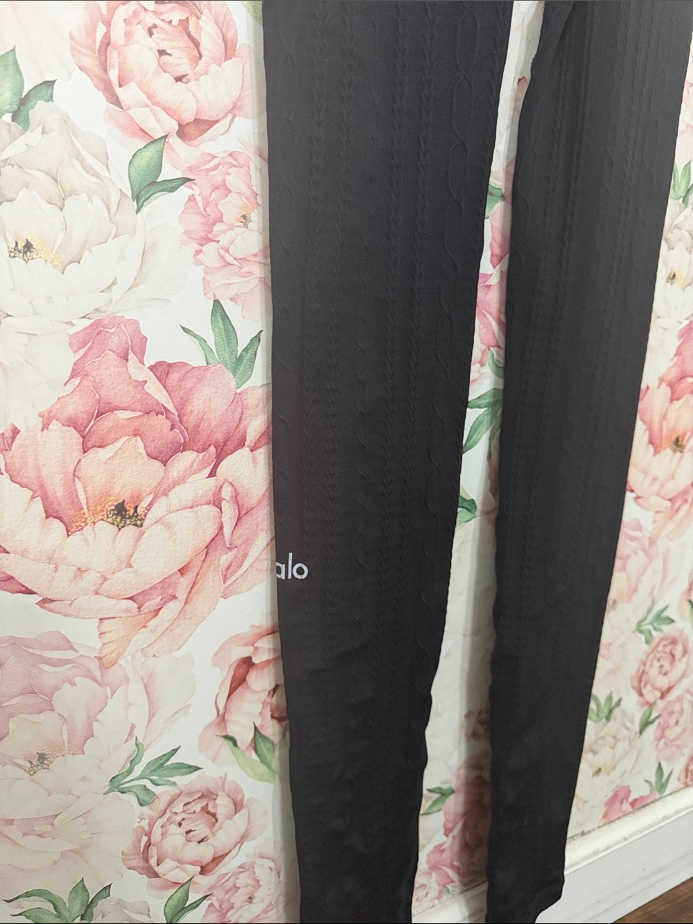 EUC Alo Yoga Seamless Cable Knit Jumpsuit One Piece Black size XXS - Picture 8 of 9